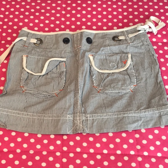 American Eagle skirt - Picture 2 of 3